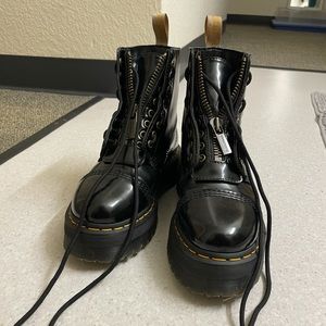Dr. Martens vegan Sinclair boots